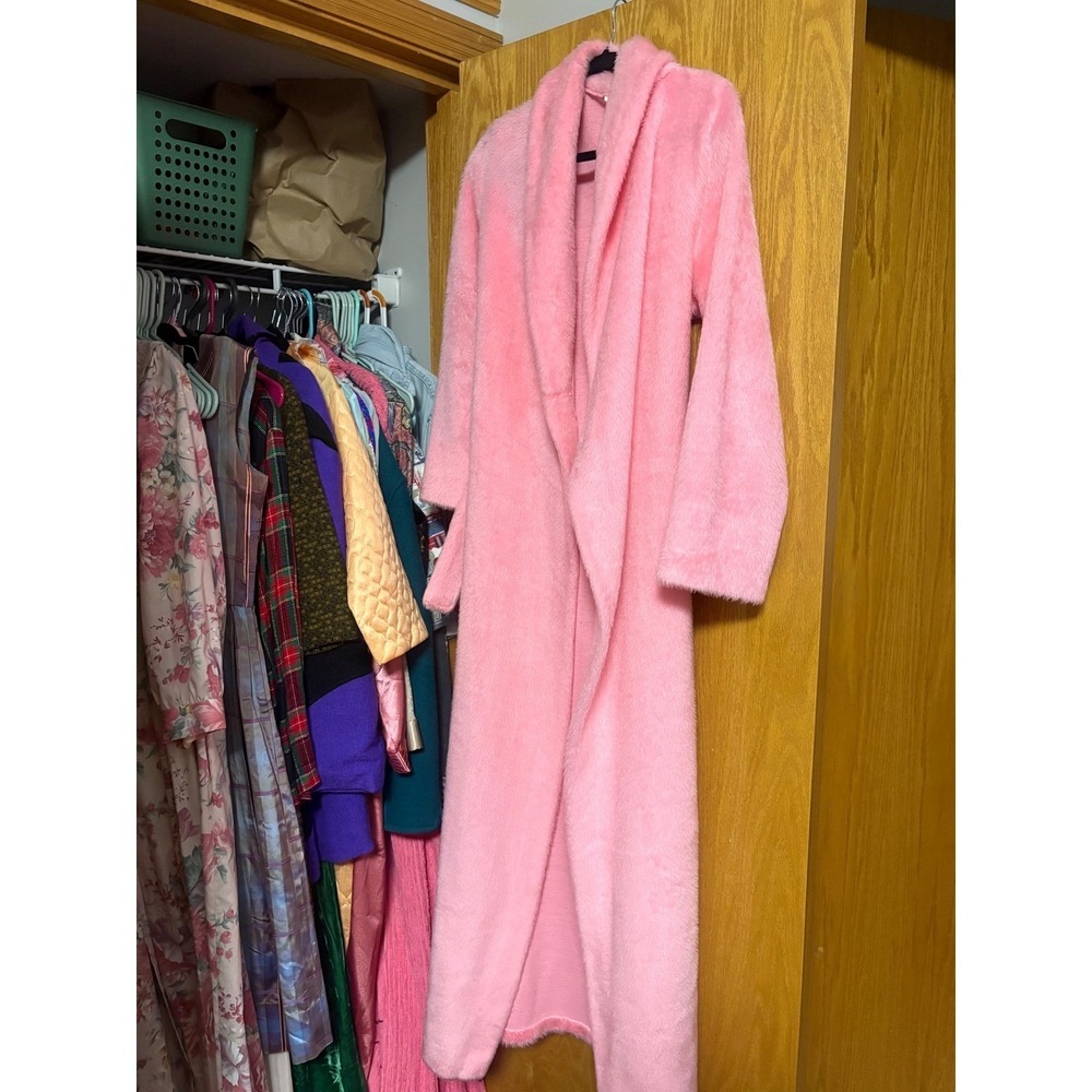 Vintage HomeWear Sears Pink Fuzzy  Long Robe Cozy Lounge Wear Soft - Picture 2 of 8